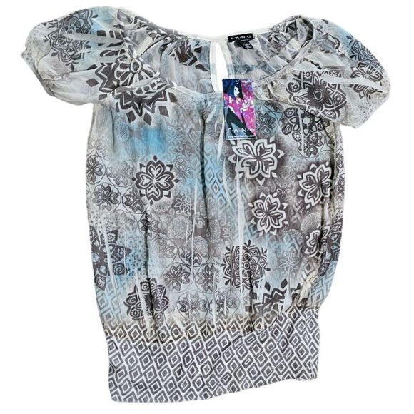 Women's FANG Short Sleeve Top Small - Picture 1 of 4